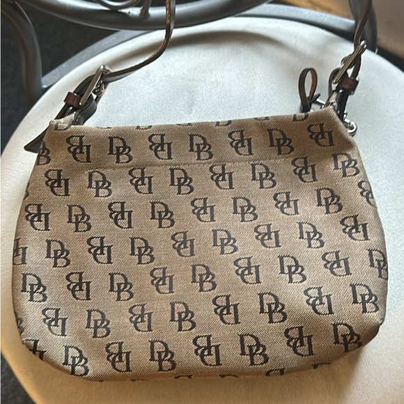 Dooney and Bourke small bag with db logo - Picture 1 of 2